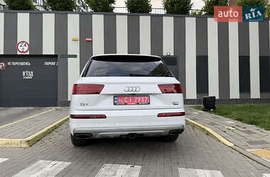 Позашляховик / Кросовер Audi Q7 2017 в 
