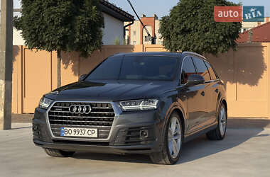 Внедорожник / Кроссовер Audi Q7 2016 в 