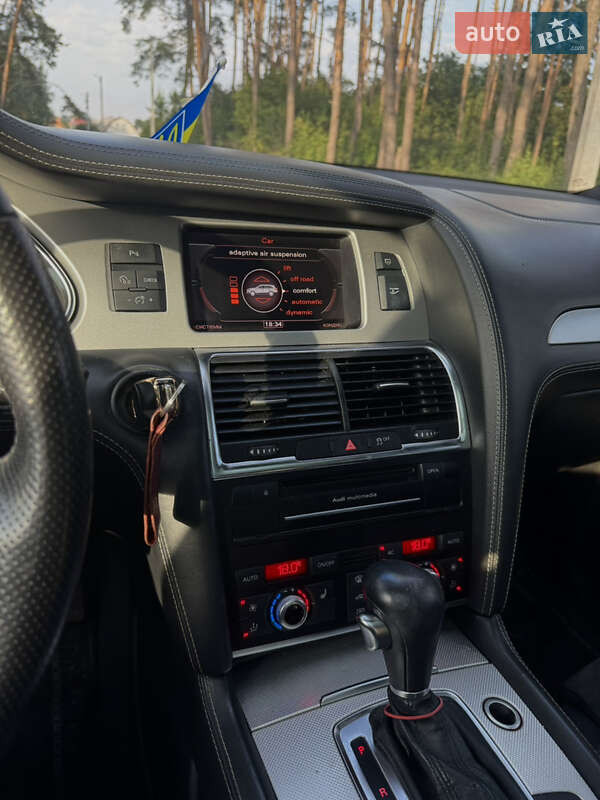 Позашляховик / Кросовер Audi Q7 2011 в Житомирі