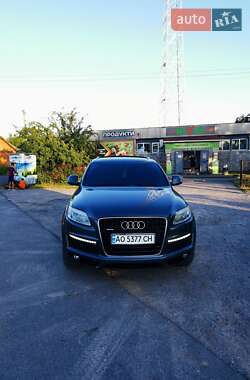 Внедорожник / Кроссовер Audi Q7 2007 в 