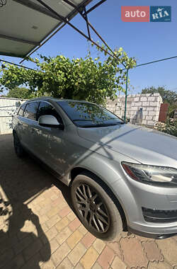 Внедорожник / Кроссовер Audi Q7 2013 в 