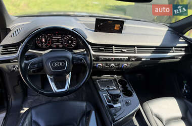 Внедорожник / Кроссовер Audi Q7 2017 в 