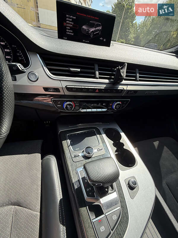 Внедорожник / Кроссовер Audi Q7 2018 в Киеве