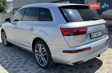 Внедорожник / Кроссовер Audi Q7 2017 в 