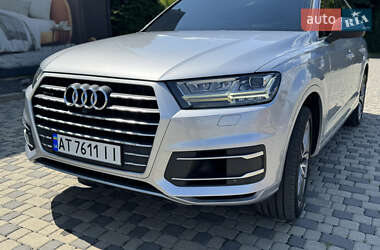 Внедорожник / Кроссовер Audi Q7 2017 в 