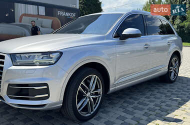 Внедорожник / Кроссовер Audi Q7 2017 в 