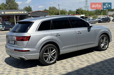 Внедорожник / Кроссовер Audi Q7 2017 в 