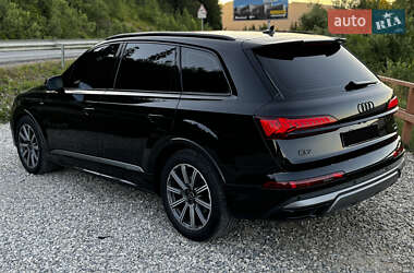 Внедорожник / Кроссовер Audi Q7 2021 в 