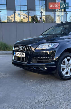 Внедорожник / Кроссовер Audi Q7 2015 в 