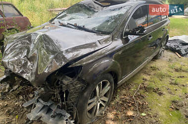 Внедорожник / Кроссовер Audi Q7 2011 в 