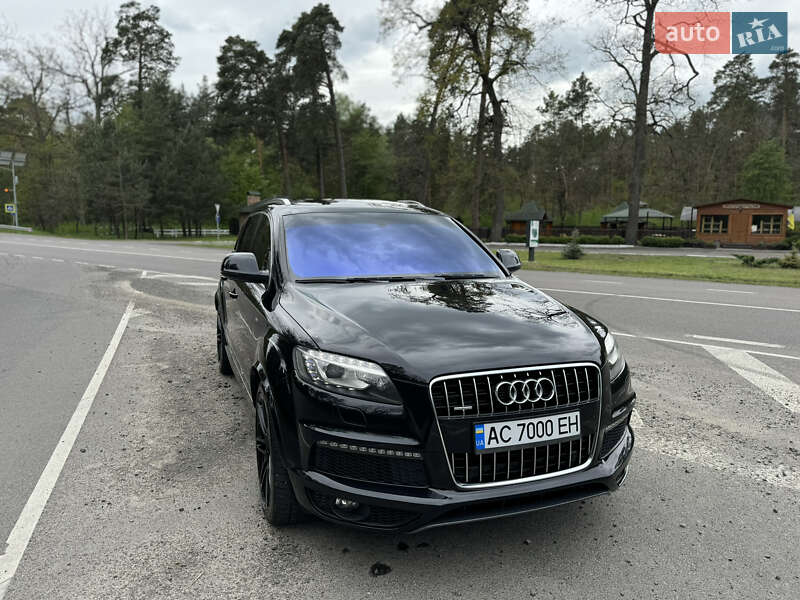 Внедорожник / Кроссовер Audi Q7 2010 в Луцке