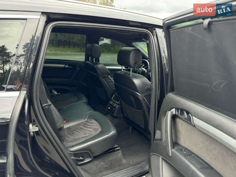 Внедорожник / Кроссовер Audi Q7 2010 в Луцке