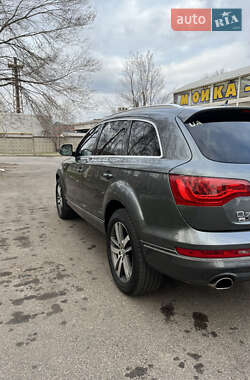 Внедорожник / Кроссовер Audi Q7 2014 в 