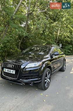 Позашляховик / Кросовер Audi Q7 2011 в 