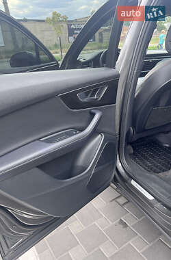 Внедорожник / Кроссовер Audi Q7 2023 в 