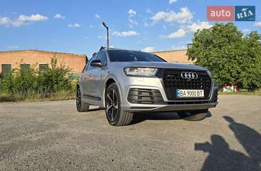 Внедорожник / Кроссовер Audi Q7 2018 в 
