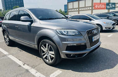 Внедорожник / Кроссовер Audi Q7 2010 в 