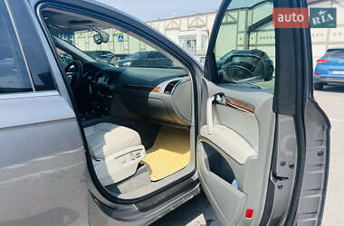 Внедорожник / Кроссовер Audi Q7 2010 в 