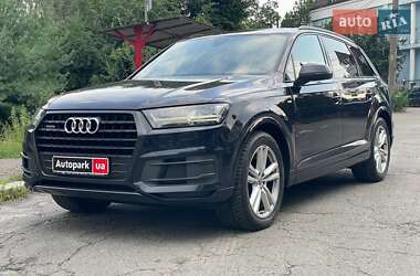 Позашляховик / Кросовер Audi Q7 2017 в Києві