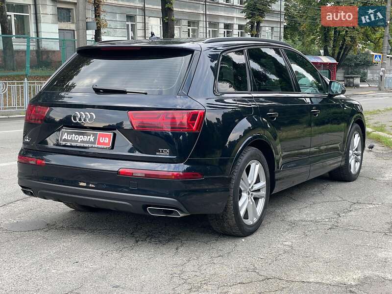 Позашляховик / Кросовер Audi Q7 2017 в Києві