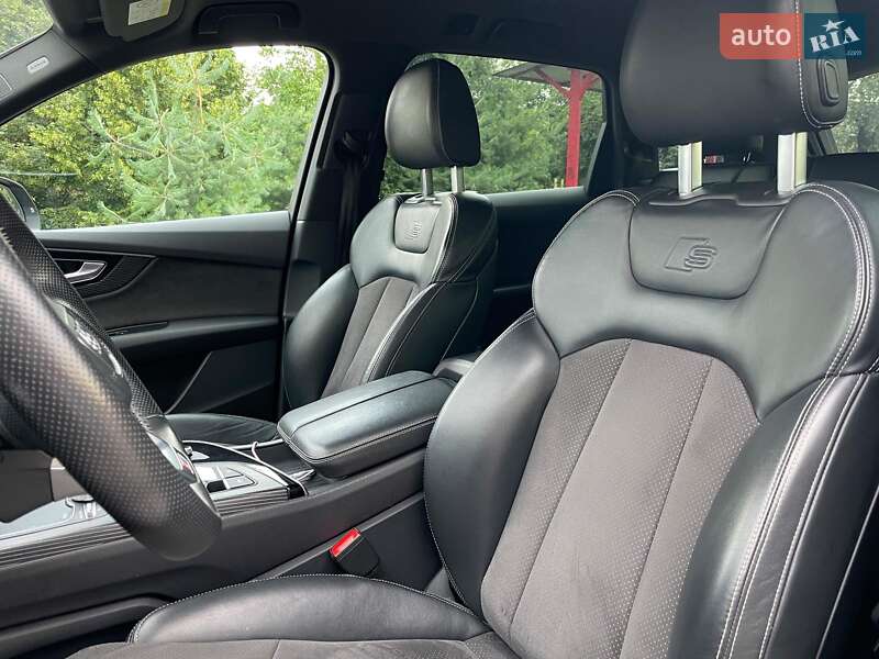 Позашляховик / Кросовер Audi Q7 2017 в Києві