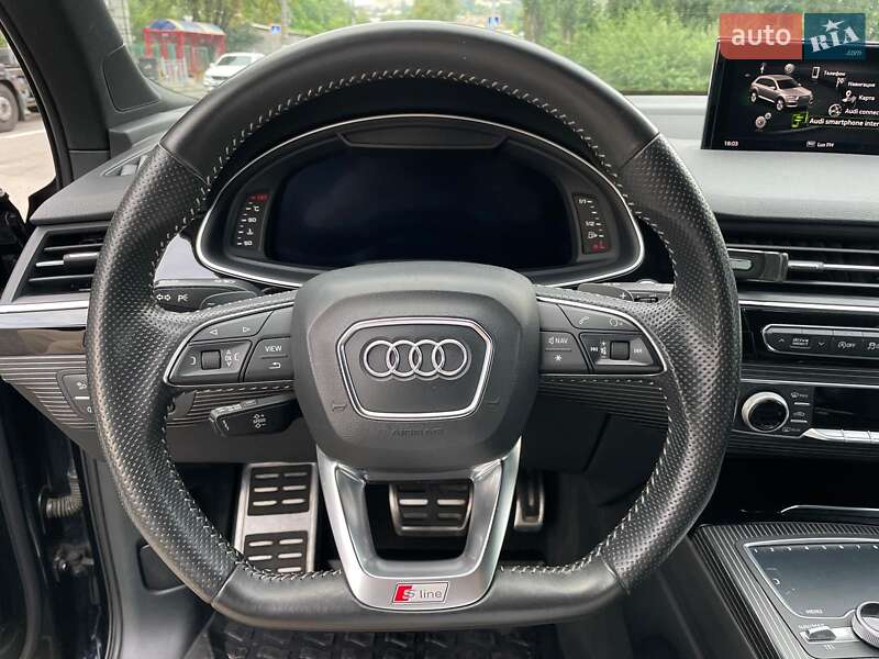 Позашляховик / Кросовер Audi Q7 2017 в Києві