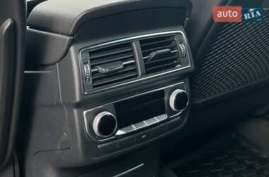 Внедорожник / Кроссовер Audi Q7 2017 в 