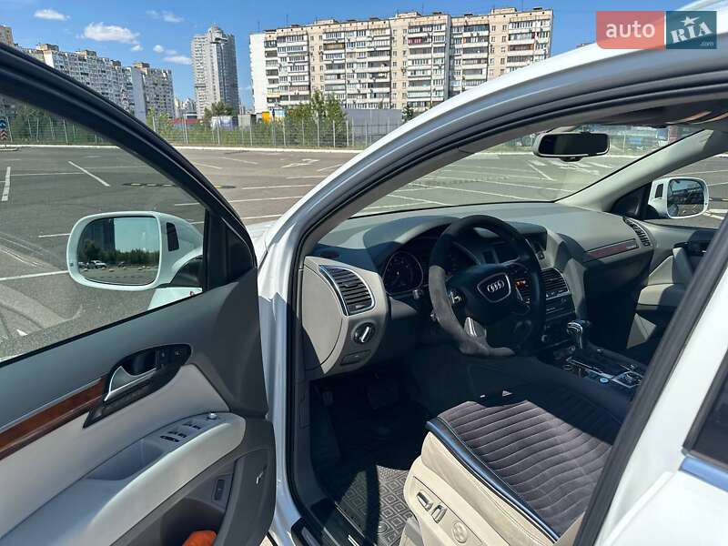 Внедорожник / Кроссовер Audi Q7 2013 в Киеве