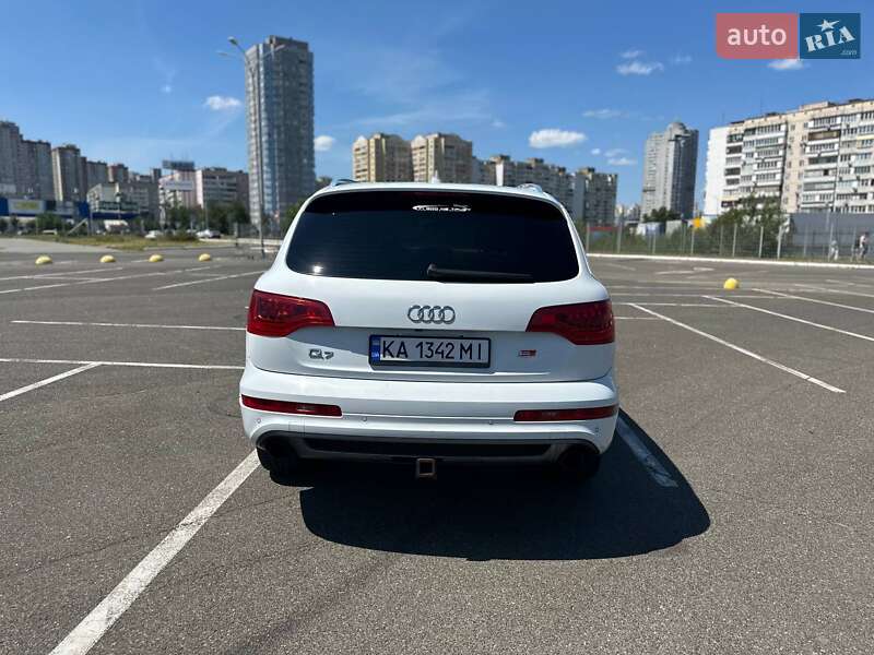 Внедорожник / Кроссовер Audi Q7 2013 в Киеве