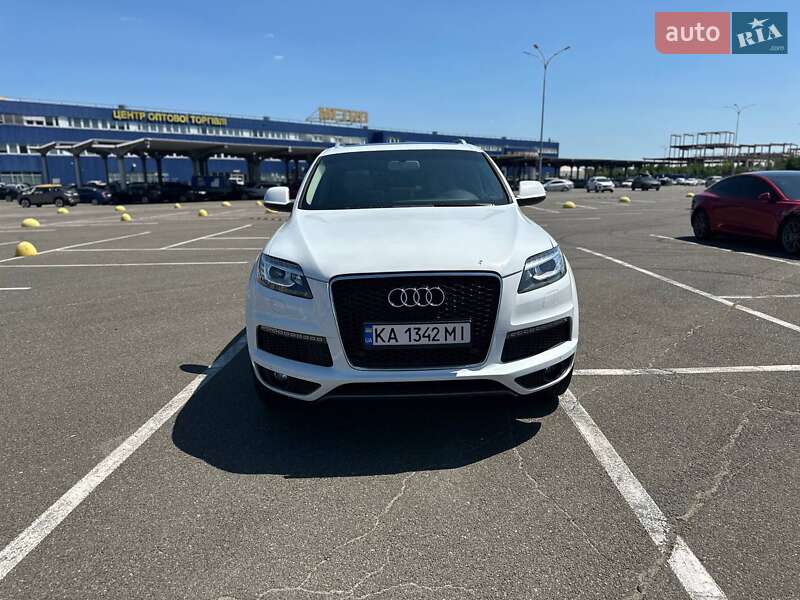 Внедорожник / Кроссовер Audi Q7 2013 в Киеве
