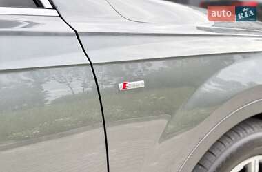 Внедорожник / Кроссовер Audi Q7 2016 в 