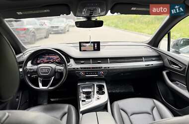 Внедорожник / Кроссовер Audi Q7 2016 в 