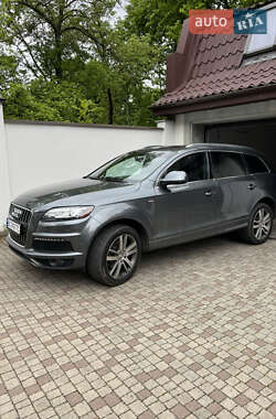 Внедорожник / Кроссовер Audi Q7 2014 в 