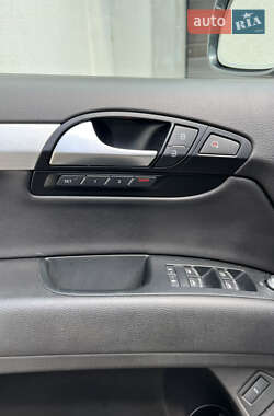 Внедорожник / Кроссовер Audi Q7 2014 в 