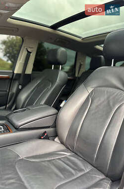 Внедорожник / Кроссовер Audi Q7 2012 в 