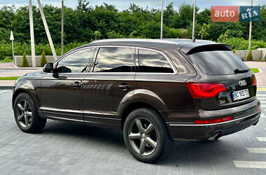 Внедорожник / Кроссовер Audi Q7 2012 в 