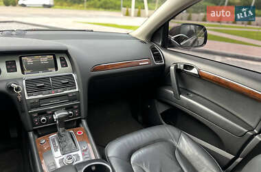 Внедорожник / Кроссовер Audi Q7 2012 в 