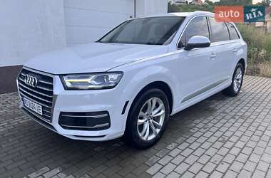 Внедорожник / Кроссовер Audi Q7 2018 в 