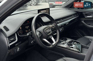 Внедорожник / Кроссовер Audi Q7 2019 в 