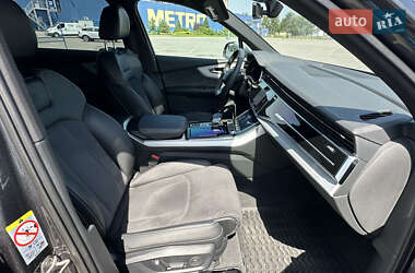 Внедорожник / Кроссовер Audi Q7 2022 в 