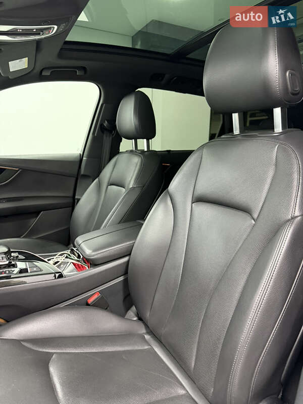 Внедорожник / Кроссовер Audi Q7 2017 в Одессе