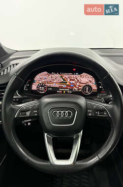 Внедорожник / Кроссовер Audi Q7 2017 в 