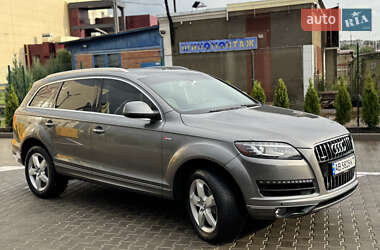 Внедорожник / Кроссовер Audi Q7 2014 в 