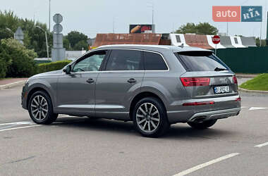 Внедорожник / Кроссовер Audi Q7 2016 в 