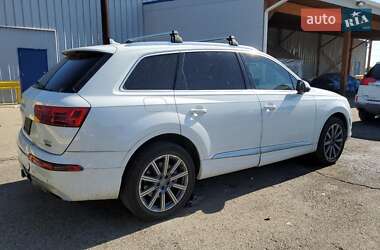 Внедорожник / Кроссовер Audi Q7 2017 в 