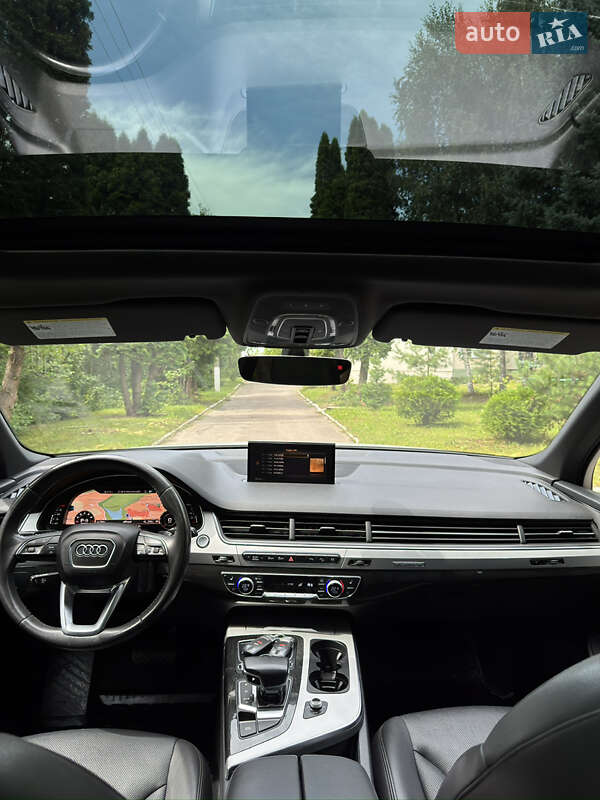 Внедорожник / Кроссовер Audi Q7 2017 в Ровно