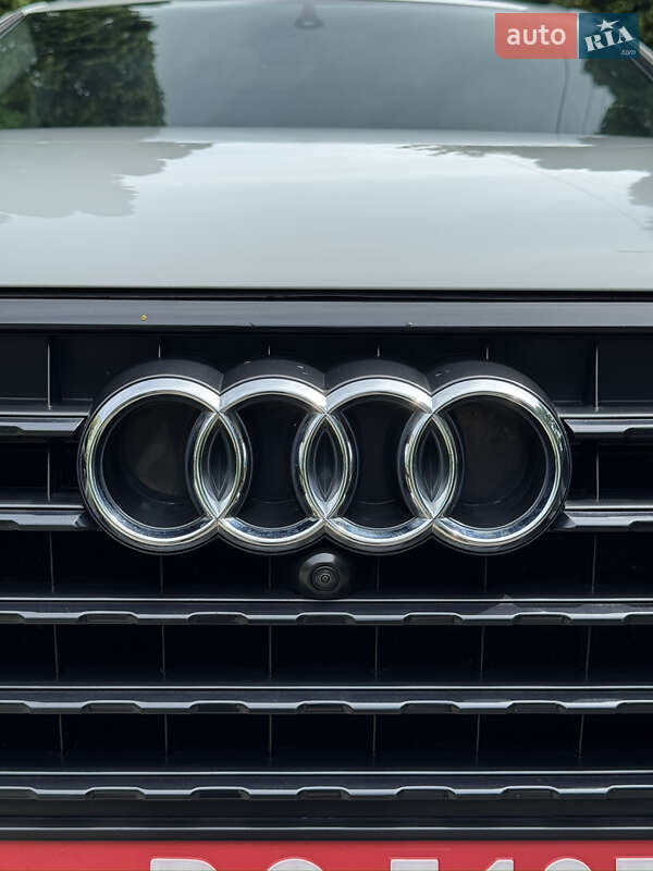 Внедорожник / Кроссовер Audi Q7 2017 в Ровно