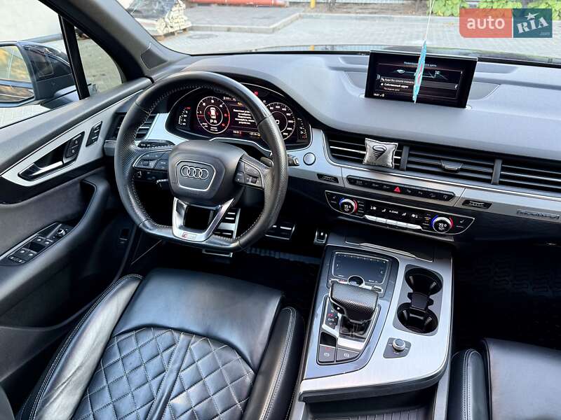 Позашляховик / Кросовер Audi Q7 2017 в Одесі