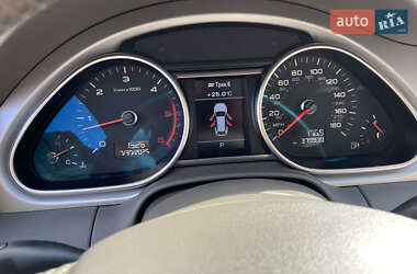 Внедорожник / Кроссовер Audi Q7 2014 в 