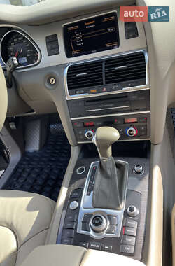 Внедорожник / Кроссовер Audi Q7 2014 в 